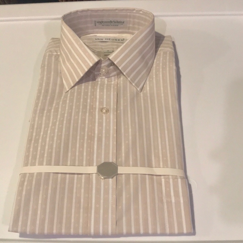 Van Heusen Men’s NWT Vintage Pattern Half Sleeve